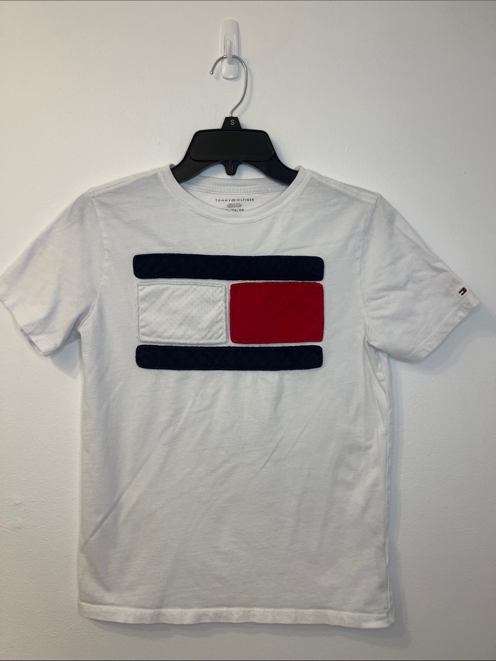 Tommy Hilfiger White Short Sleeve Tee Red and Navy Logo Blocks Size XL 16/18
